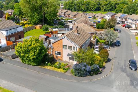 3 bed property, in Ashdene Drive, £230,000