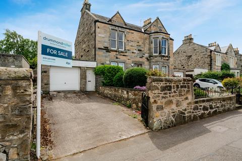 2 bed property, in 7A, £310,000