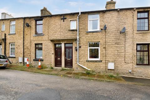 2 bed property, in Clifford Street, £135,000