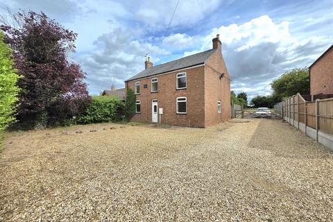 4 bed property, in Roman Bank, £280,000