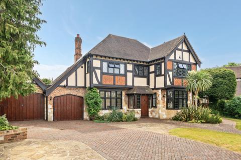 4 bed property, in Highfield Road, £1,900,000