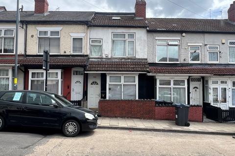 5 bed property, in 109 Queens Head Road, £137,000