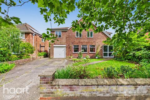 4 bed property, in Nettleham Road, £475,000