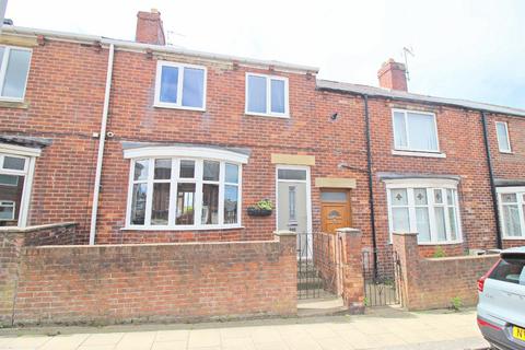 3 bed property, in Durham Road West, £125,000