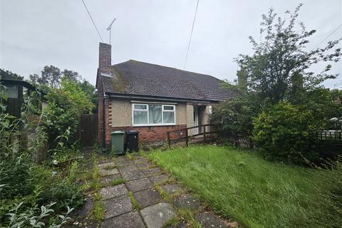 2 bed property, in Coniston Road, £200,000