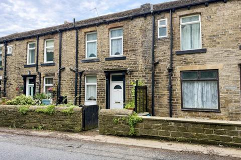 2 bed property, in Wheatley Road, £90,000