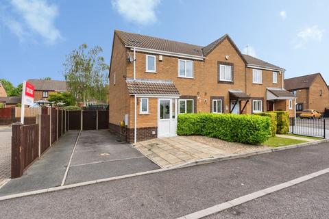 3 bed property, in Headley Court, £395,000