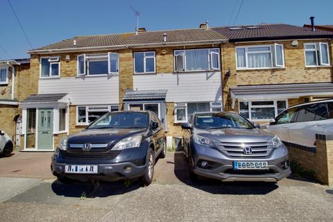 3 bed property, in Birch Close, £375,000