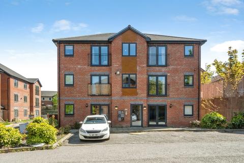 2 bed property, in Kilner Court, £80,000