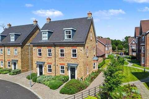 3 bed property, in Albright Gardens, £850,000