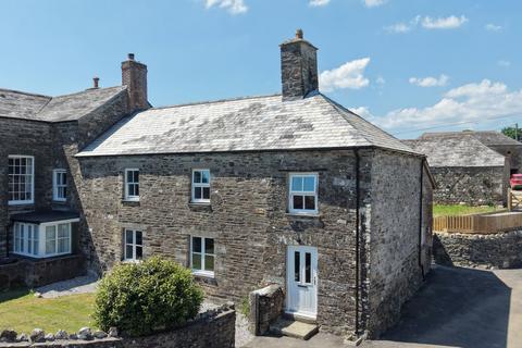 4 bed property, in Coads Green, £425,000