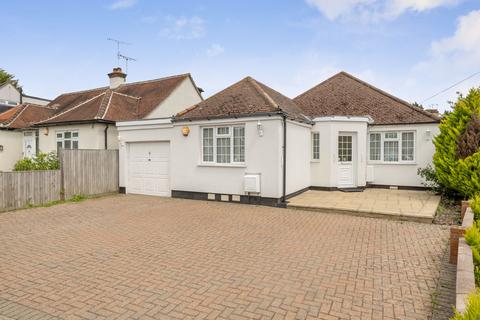 4 bed property, in Downs Avenue, £875,000