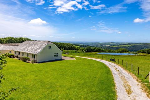 5 bed property, in Bratton Fleming, £875,000