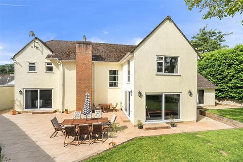 4 bed property, in Lyme Road, £695,000