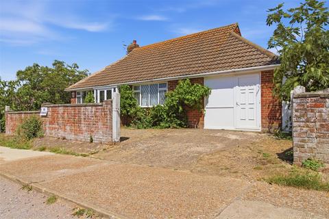 2 bed property, in Etherton Way, £375,000