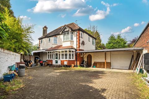4 bed property, in Sutton Court Road, £2,000,000