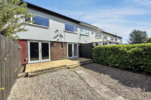 4 bed property, in Brecon Close, £95,000