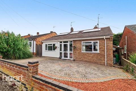 3 bed property, in Queen Anne Road, £400,000