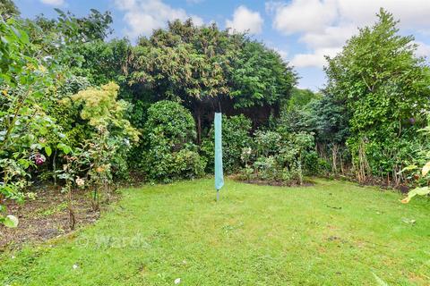 3 bed property, in Georgian Drive, £475,000