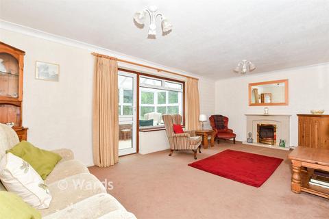 3 bed property, in Georgian Drive, £475,000