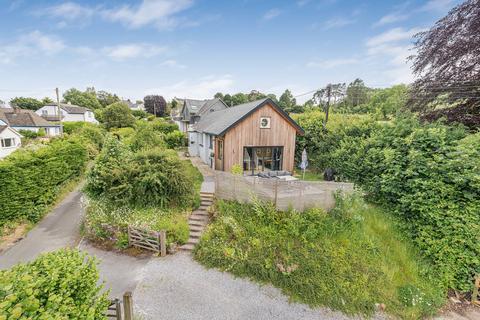 4 bed property, in Butts Lane, £575,000