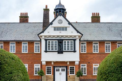 4 bed property, in The Bell Tower, £450,000