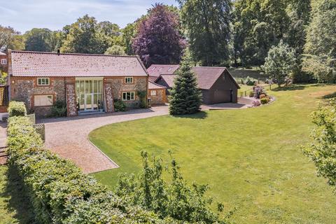 3 bed property, in Mill Street, £650,000