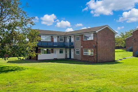 1 bed property, in Woodhorn Drive, £20,000