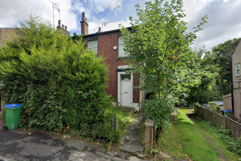 3 bed property, in Rooley Moor Road, £169,000