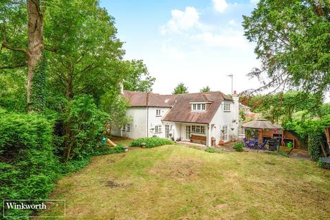 4 bed property, in Wildmoor Lane, £900,000