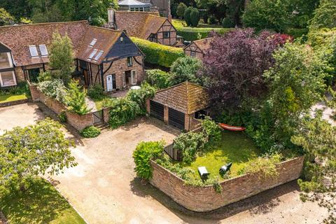 4 bed property, in Church Lane, £900,000