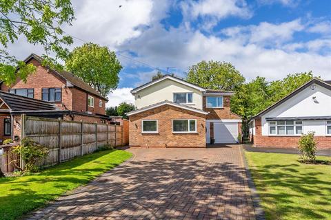 4 bed property, in Orchard Road, £725,000