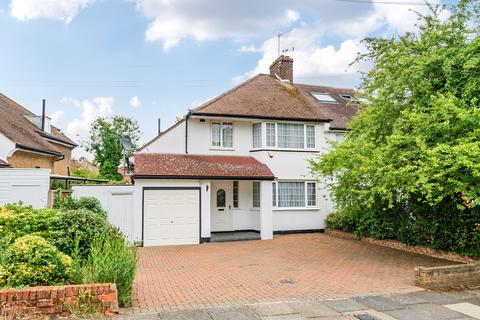 3 bed property, in Friars Avenue, £995,000