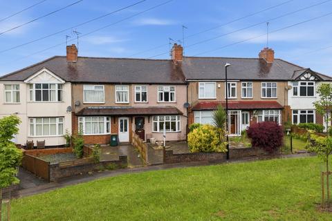 3 bed property, in Sir Henry Parkes Road, £220,000