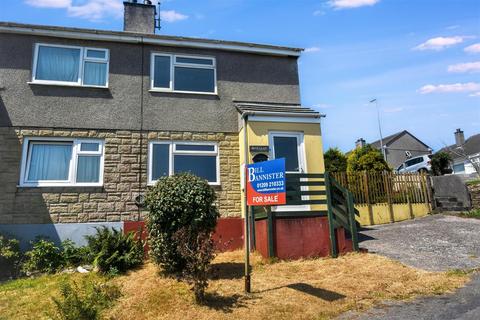 2 bed property, in Valley Gardens, £237,500
