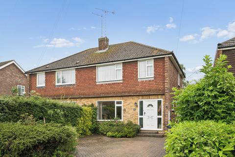 3 bed property, in Westwood Drive, £775,000