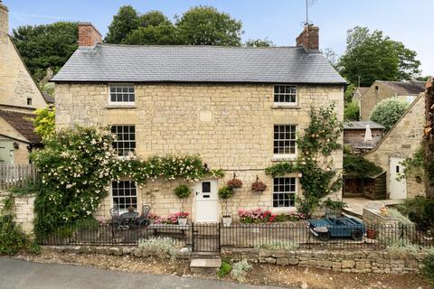 4 bed property, in Vicarage Street, £950,000