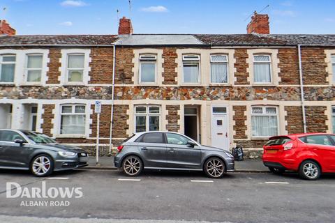 4 bed property, in Whitchurch Place, £315,000