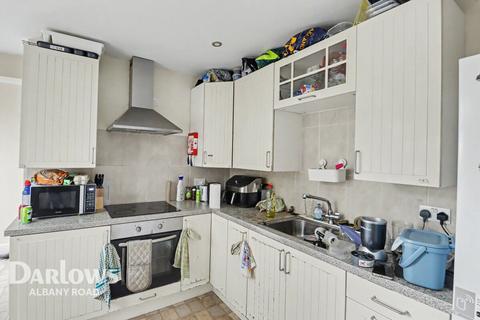 4 bed property, in Whitchurch Place, £315,000