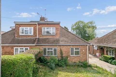 3 bed property, in Fairfields, £395,000