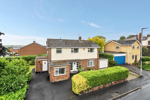 4 bed property, in School Lane, £475,000