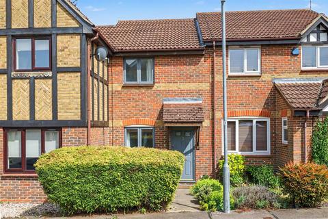 2 bed property, in Heron Gardens, £290,000