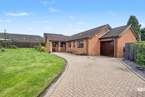 3 bed property, in Dalestorth Gardens, £415,000