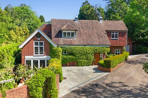 5 bed property, in Manor Park, £2,400,000