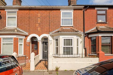 3 bed property, in Morton Road, £230,000