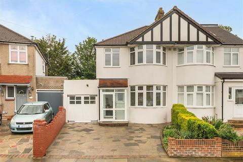 3 bed property, in Mayday Gardens, £685,000
