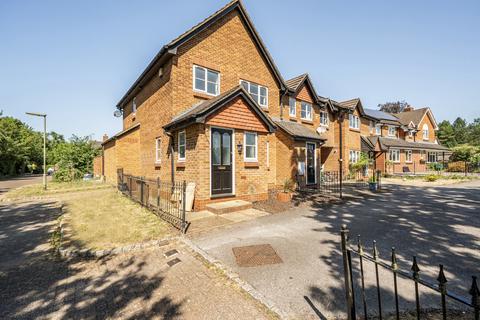 3 bed property, in Acer Drive, £535,000