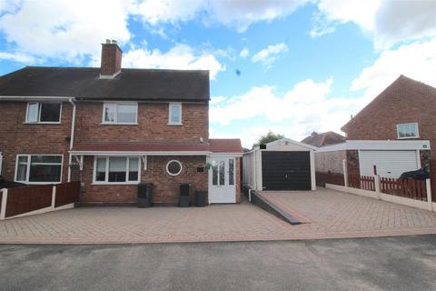 3 bed property, in Barrows Lane, £320,000
