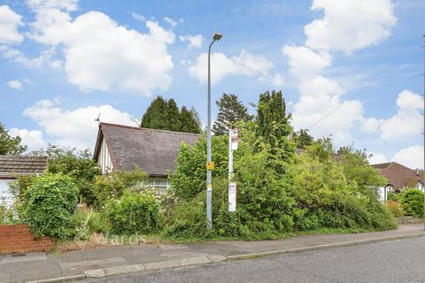 3 bed property, in Istead Rise, £280,000