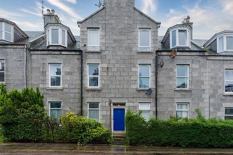 2 bed property, in Richmond Terrace, £125,000